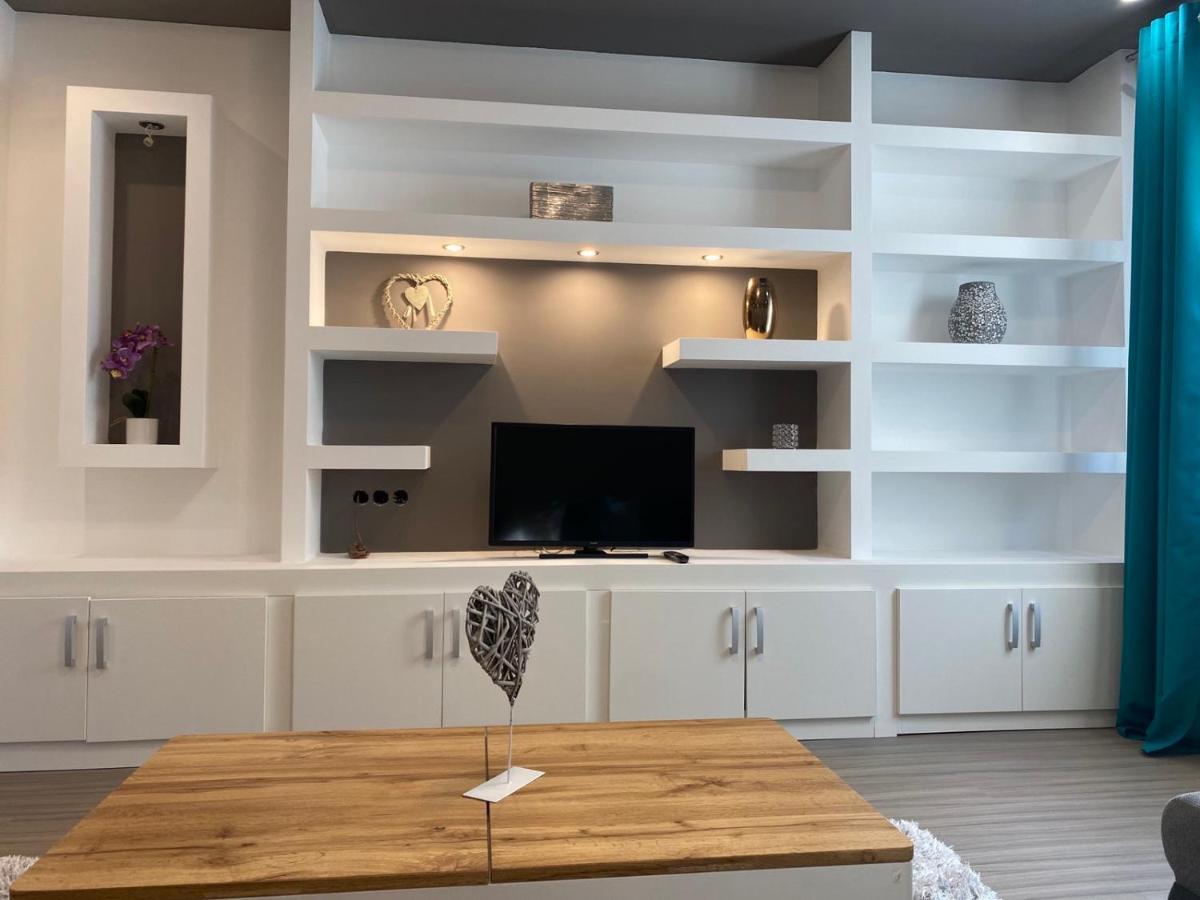 Gabrielle2 Apartman Debrecen Ngoại thất bức ảnh