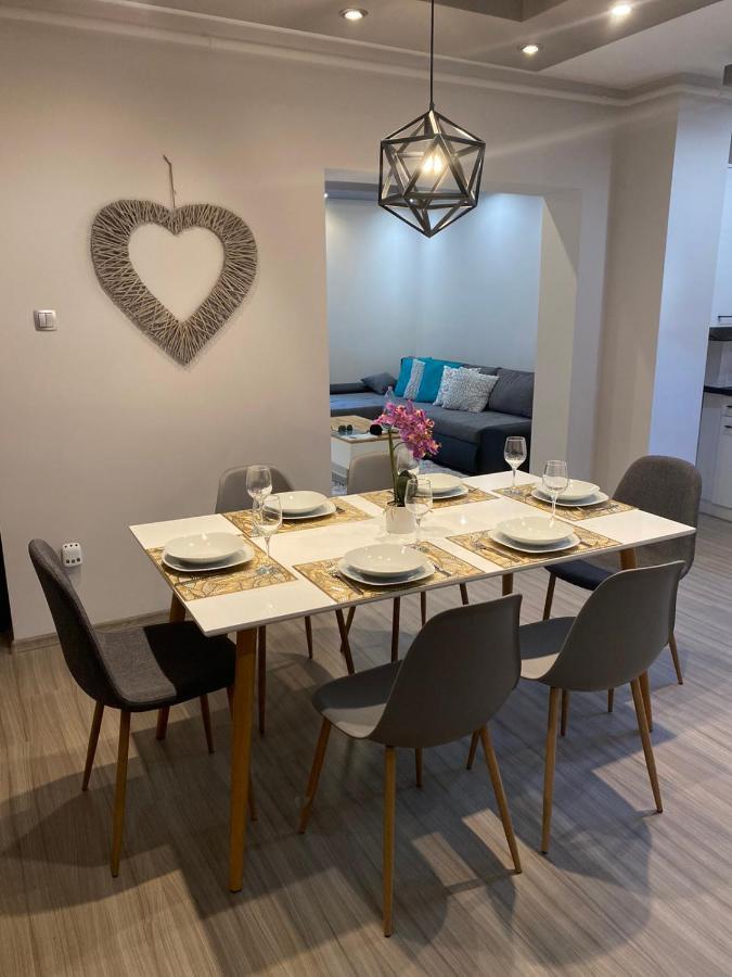 Gabrielle2 Apartman Debrecen Ngoại thất bức ảnh