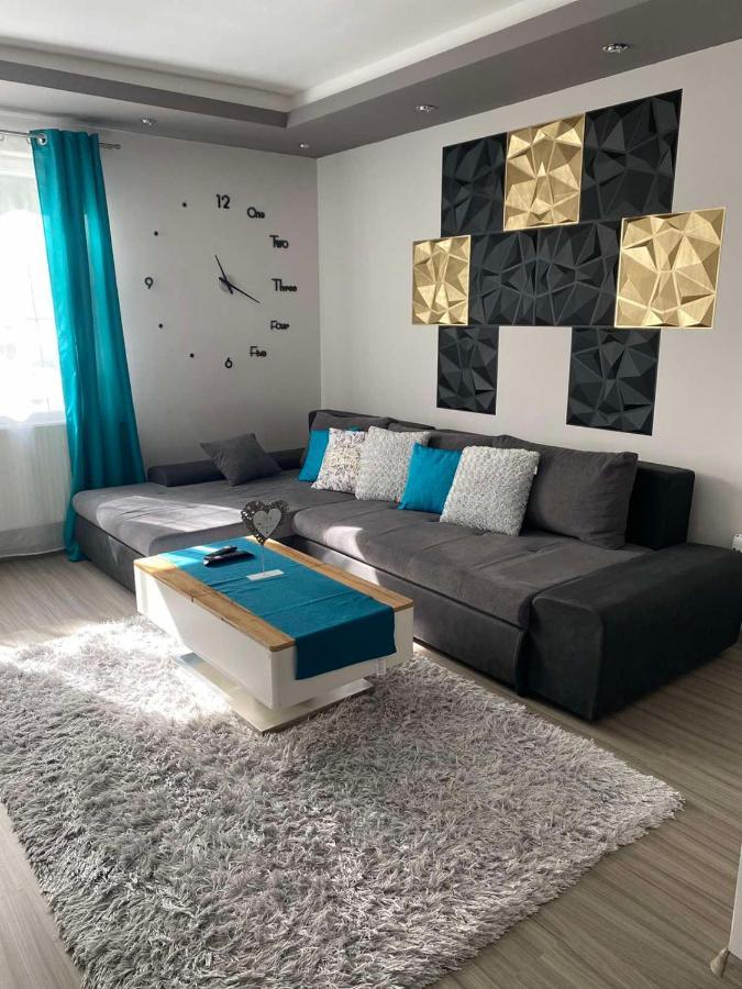 Gabrielle2 Apartman Debrecen Ngoại thất bức ảnh